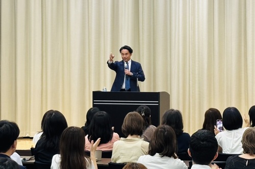 講演会講師　杉村太蔵さん　講演レポート・感想文